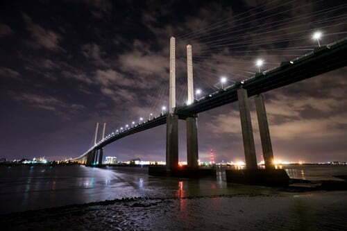 QEII bridge at night