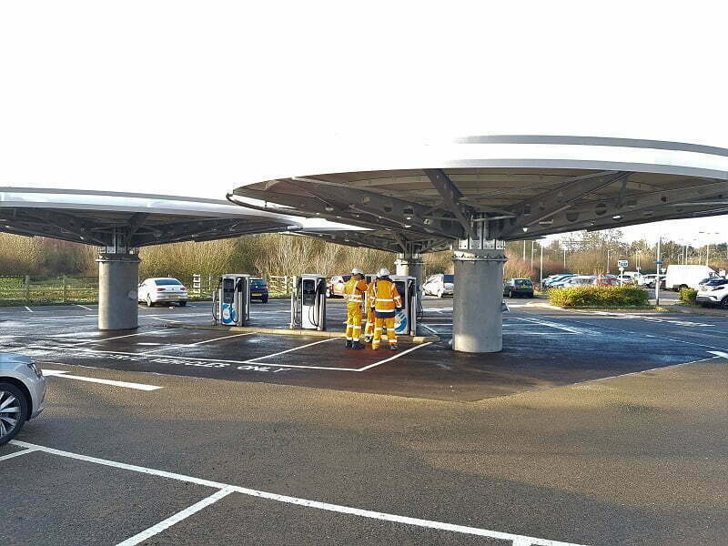 Ringway Milton Keynes completes innovative Electric Vehicle Ultrafast charging hub design and build project