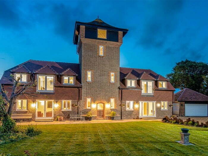 Local Hospice User Urges People to Enter £1 Million House Prize Draw for Charity