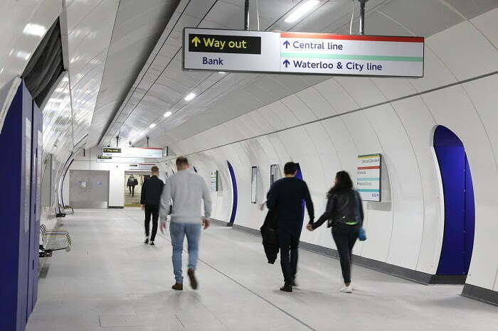 Mayor Re-Opens Bank Branch of Northern Line and Welcomes Customers to New Spacious Underground Platform and Concourse
