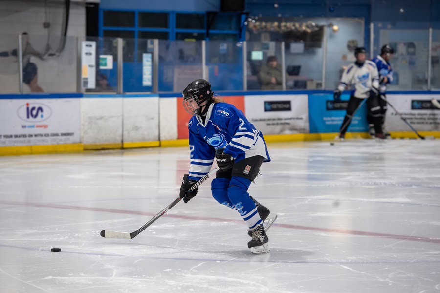 home-staging_01 Lincolnshire Homebuilder Breaks The Ice With Local Ice Hockey Team
