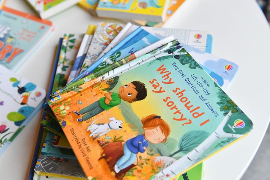 Time to talk day backed by Northamptonshire housebuilder’s book donation